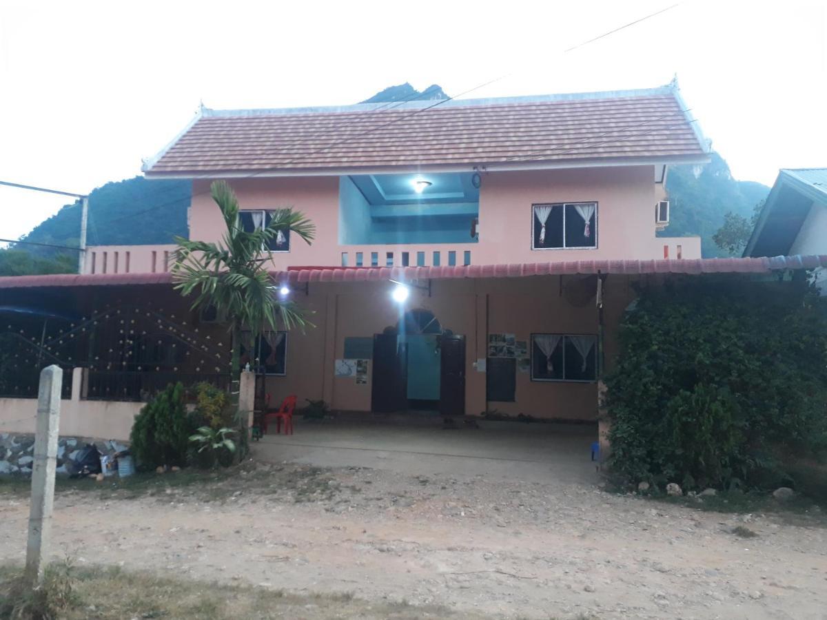 Lamorn Guesthouse Nongkhiaw Quarto foto
